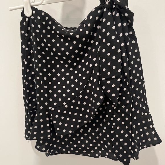 Princess Polly skirt size 2 - Picture 3 of 3